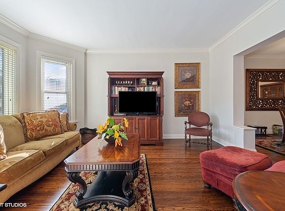 4th image of 4518 N Artesian Ave #2