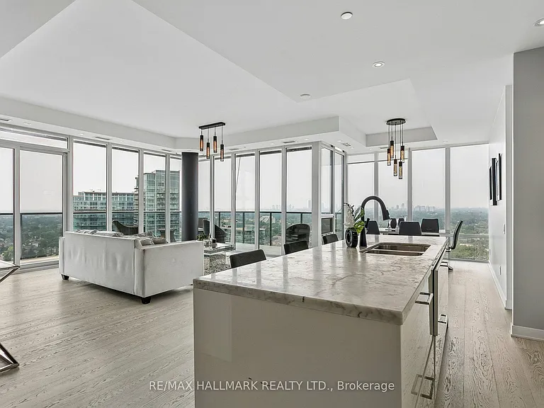 90 Park Lawn Rd #Penthouse 3101 — Photo 9
