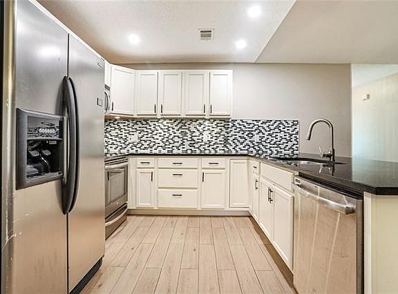 4th image of 515 Teakwood Cir