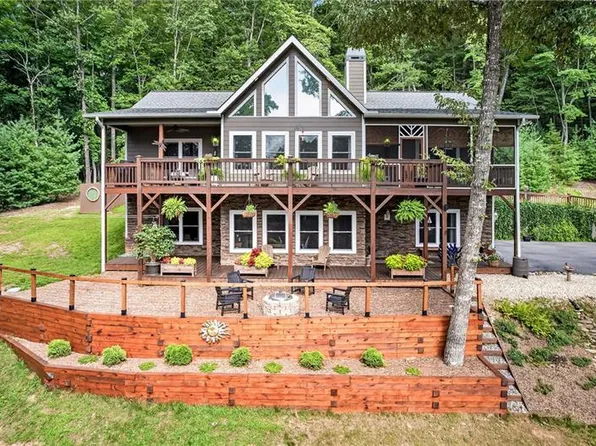 107 Old Birch Ct, Blairsville, GA 30512