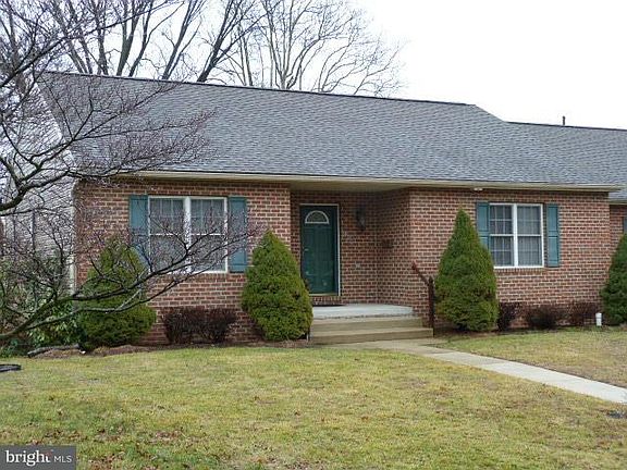 2nd image of 926 Kenly Ave