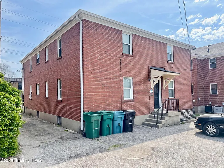 210 Breckenridge Ln #3 — Photo 6