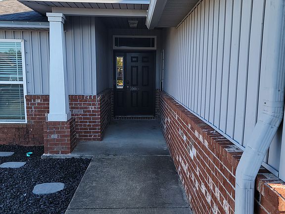 2nd image of 8485 Island Dr