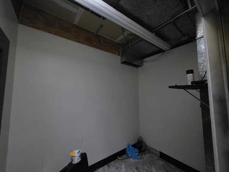905 W 6th St #1 — Photo 6