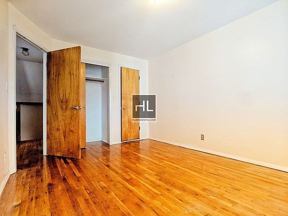 3rd image of 206 Bay 11th St #2