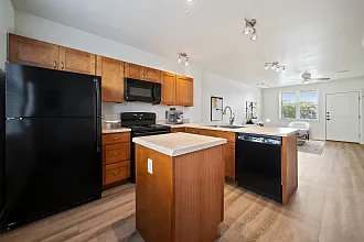 Country Lane Townhomes — Photo 18