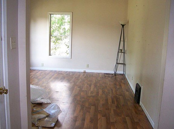 3rd image of 311 W Oak St