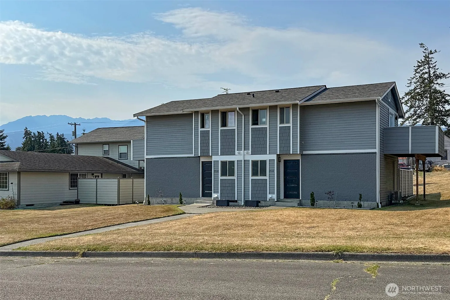 1530 1532 W 7th Street photo 1