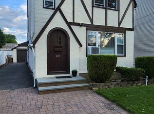 283 Houston Ave FLOOR 2, Mineola, NY 11501