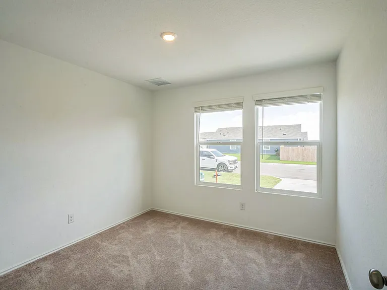 505 Sergeant Murphy Rd — Photo 3