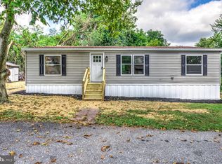 146 McKinney Ln, Middletown, PA 17057