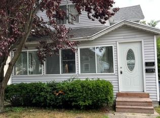 1229 Washington Ave APT 1, Grand Haven, MI 49417