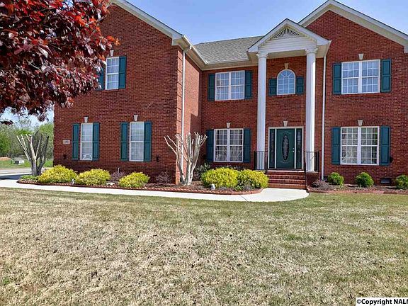 3rd image of 181 Rainbow Glen Cir