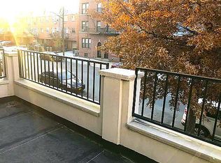 34-27 33rd St #2B, Astoria, NY 11106
