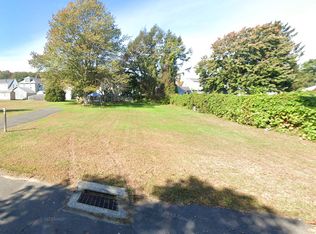 22 Charles St, Enfield, CT 06082