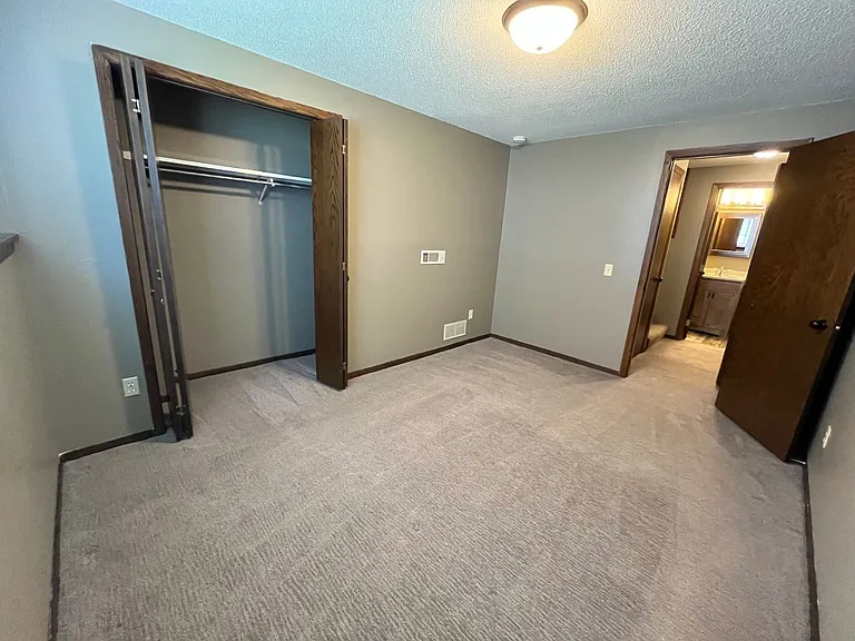 4307 S Locust Dr — Photo 17