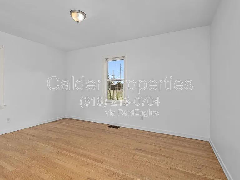 105 Morning Glory St SW — Photo 12