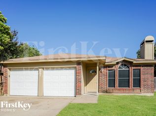 1721 Quinlan Ct, Arlington, TX 76018