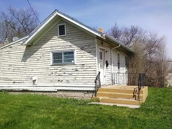 2nd image of 524 S Pierpont Ave