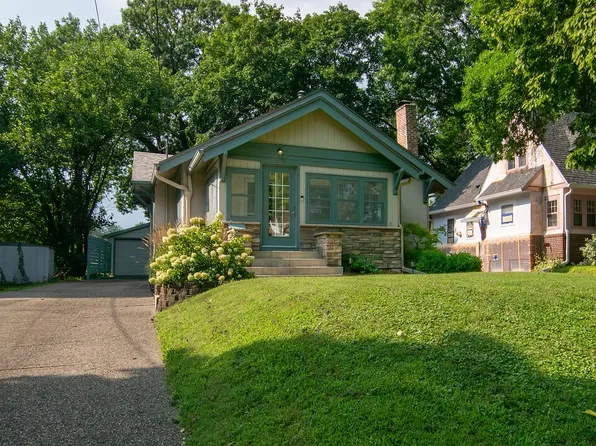 4134 Beaver Crest Dr, Des Moines, IA 50310
