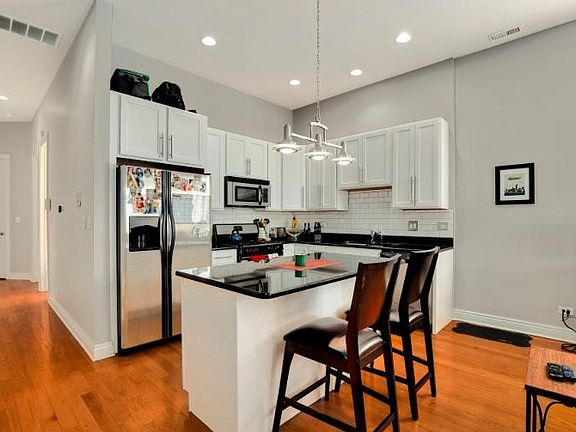 5th image of 2741 W Cortez St Unit 3