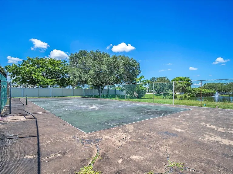 6575 W Oakland Park Blvd #218 — Photo 27