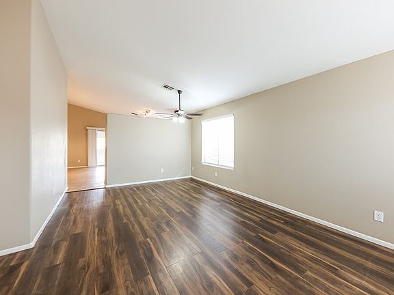 3rd image of 3010 W Salter Dr