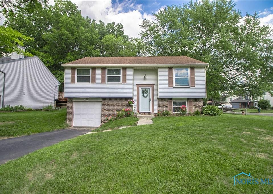 1st image of 2554 Warner Ave