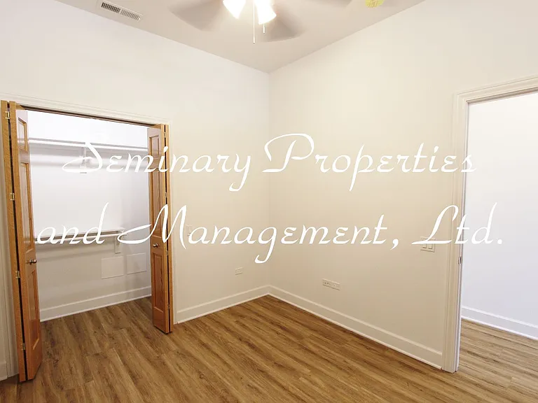 Prime Southport Corridor newer construction one-bedroom's — Photo 73