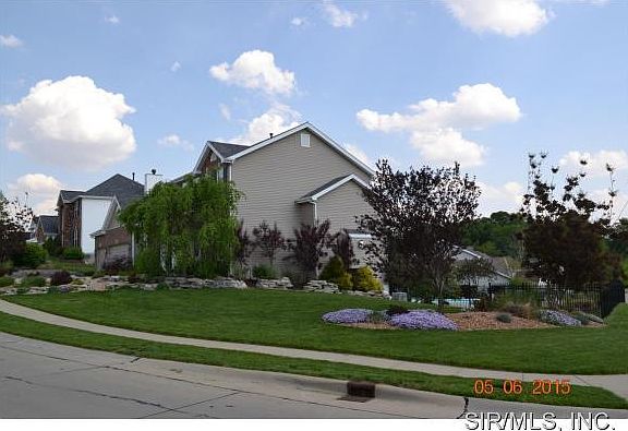 3rd image of 501 Glen Oak Dr