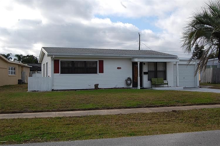 1st image of 120 Essex Dr