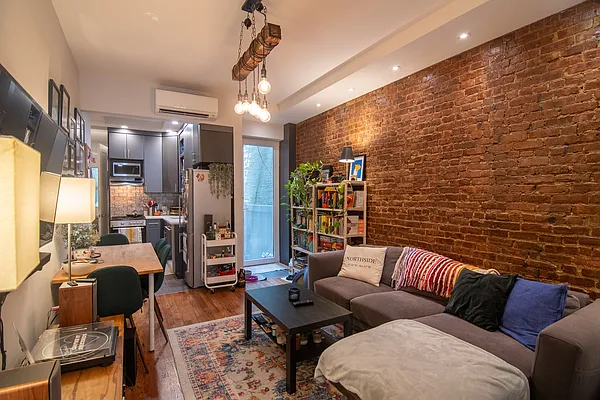 Rented by Compass | media 14