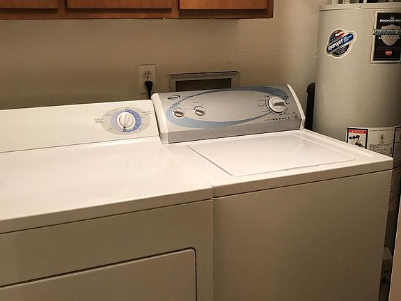 4th image of 5525 Cresthaven Ln APT 1D