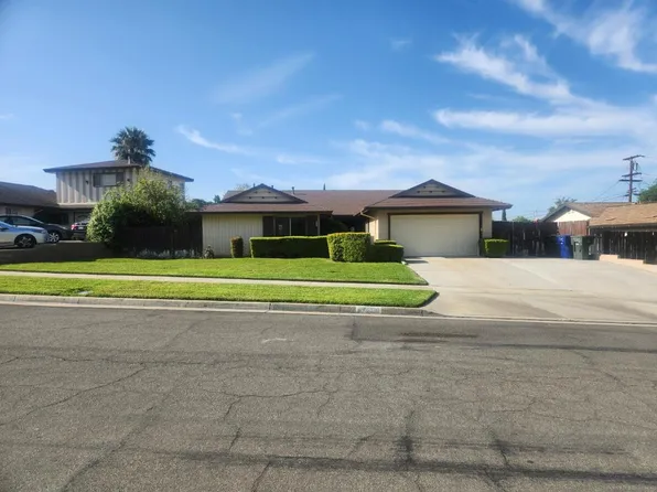 470 Glenhill Dr, Riverside, CA 92507