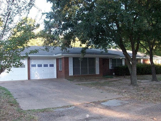 1st image of 102 Rosebud Dr
