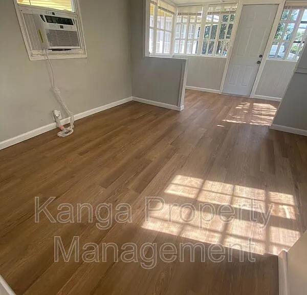 3723 Morton Ave #5 — Photo 5