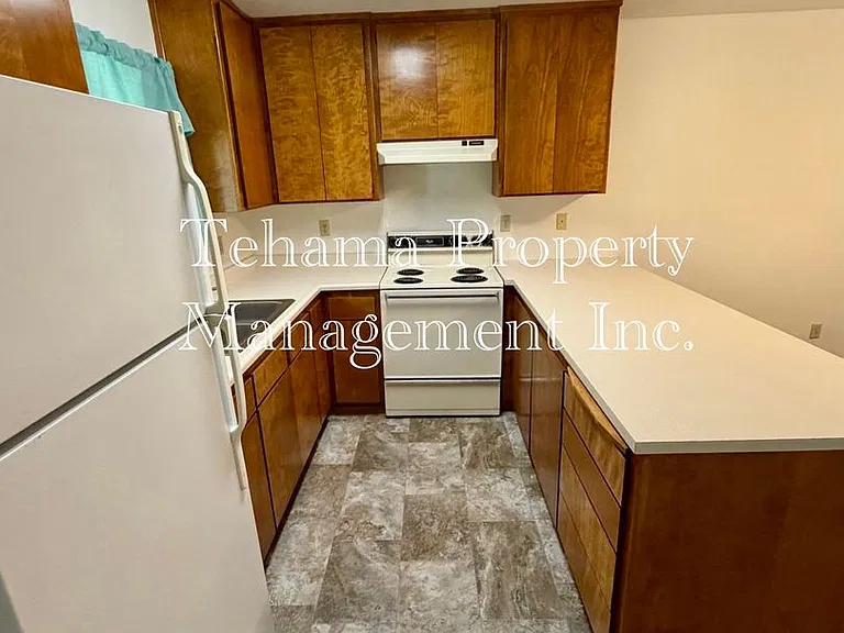 1527 Lincoln St — Photo 6