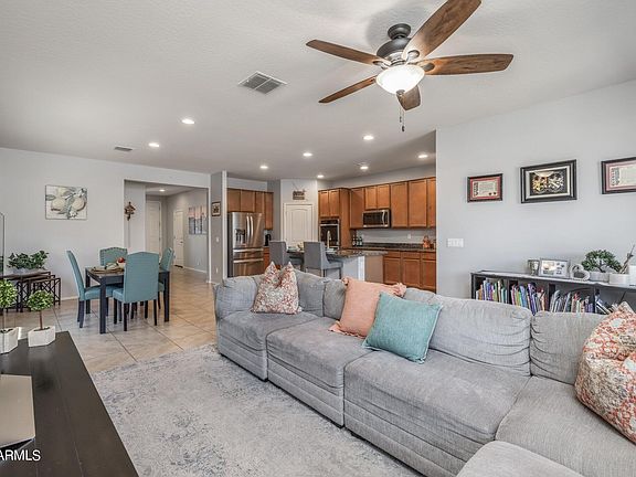 5th image of 2316 W ARROYO Way