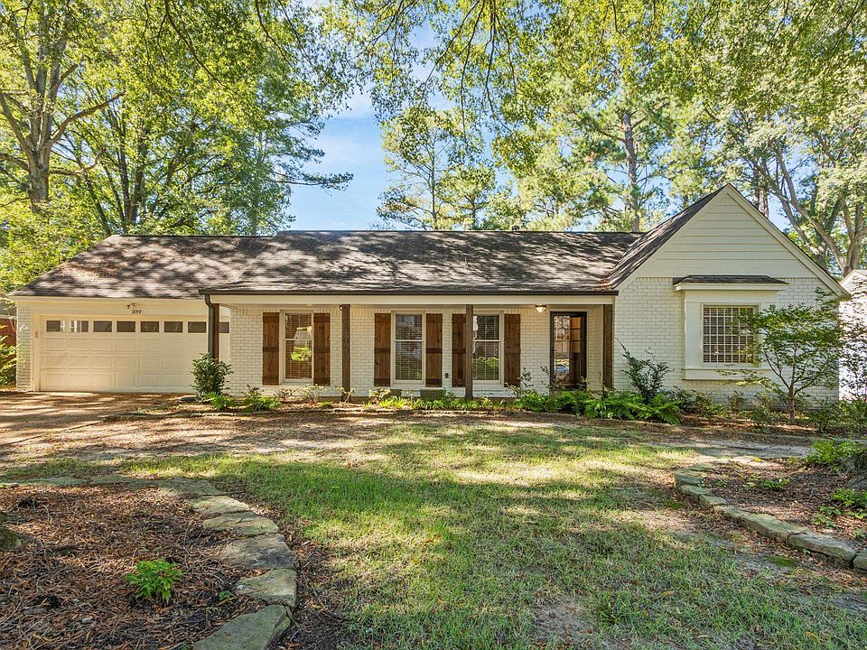 1st image of 1899 River Valley Dr
