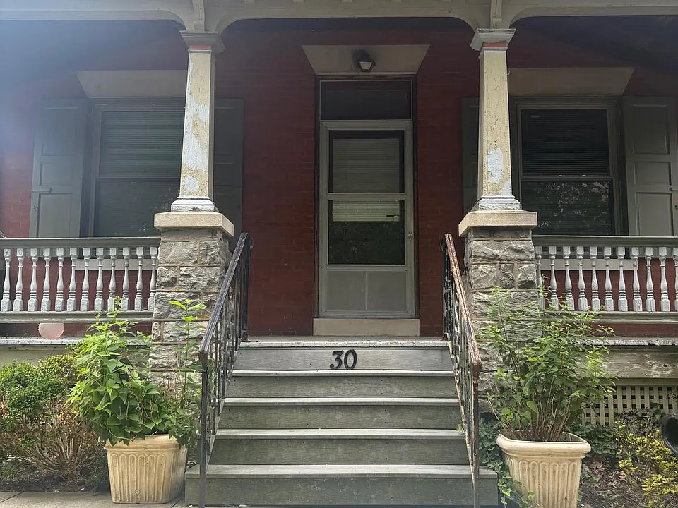 30 Cottage Ave #1