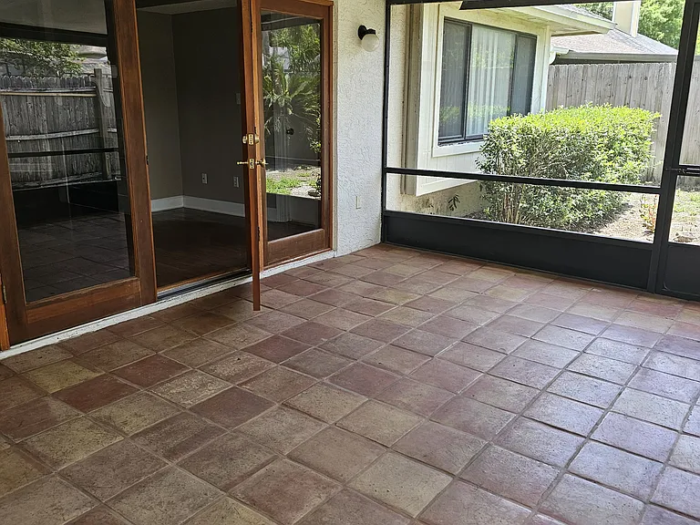 780 Ortona Ct — Photo 6