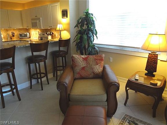 5th image of 20916 Island Sound Cir Unit 101