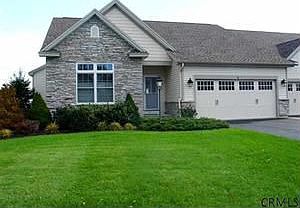 1st image of 6 Hampton Cir