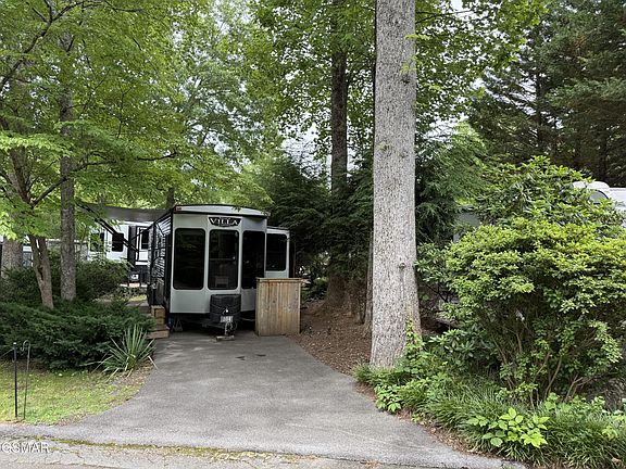 2nd image of 4229 E Pkwy #104-lot 104