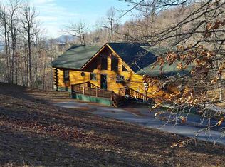 65 Serpentine Dr, Columbus, NC 28722