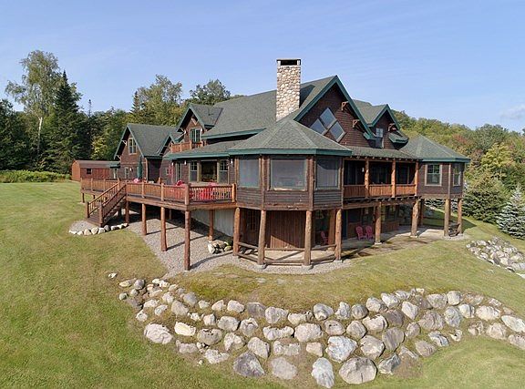 2nd image of 63 Bear Cub Ln