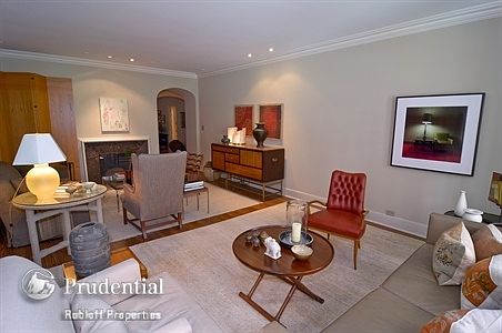 5th image of 1320 N State Pkwy #4-5C