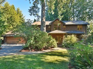 812 Isaac Ave NE, Bainbridge Island, WA 98110