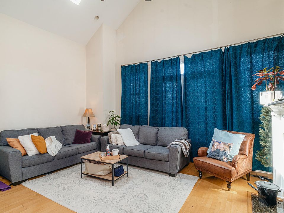 1st image of 509 N Hartland St #3NE