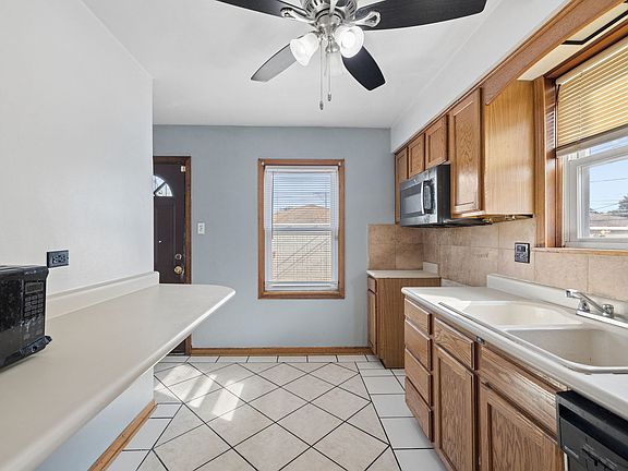 5th image of 2868 W 84th St